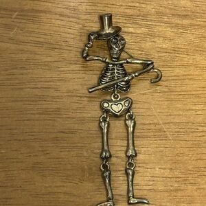 Skeleton Pendant with Top Hat
